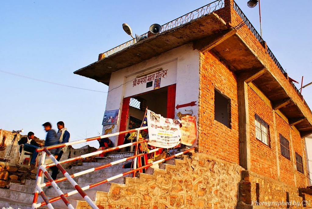 tourist places near udaipur
