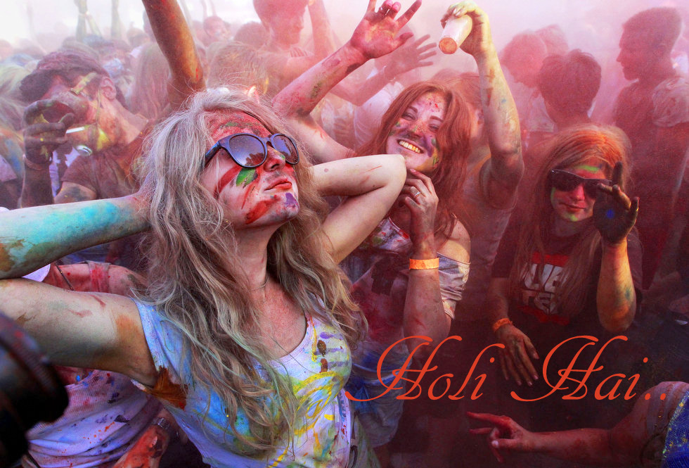 Girls Playing Holi Amazing Holi Photo Phtography and wallpaper