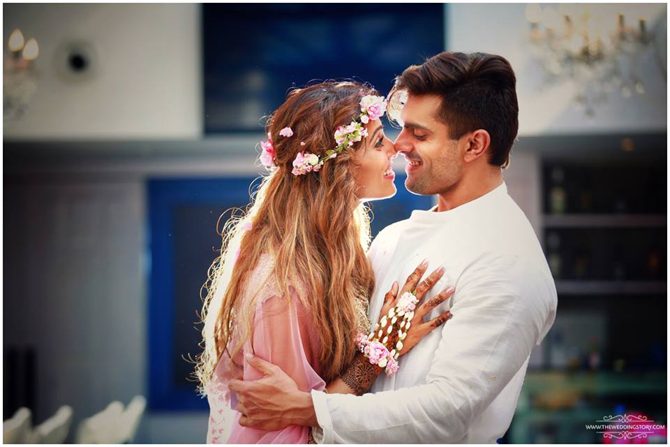 Bipasha and Karan romantic Weddin pose