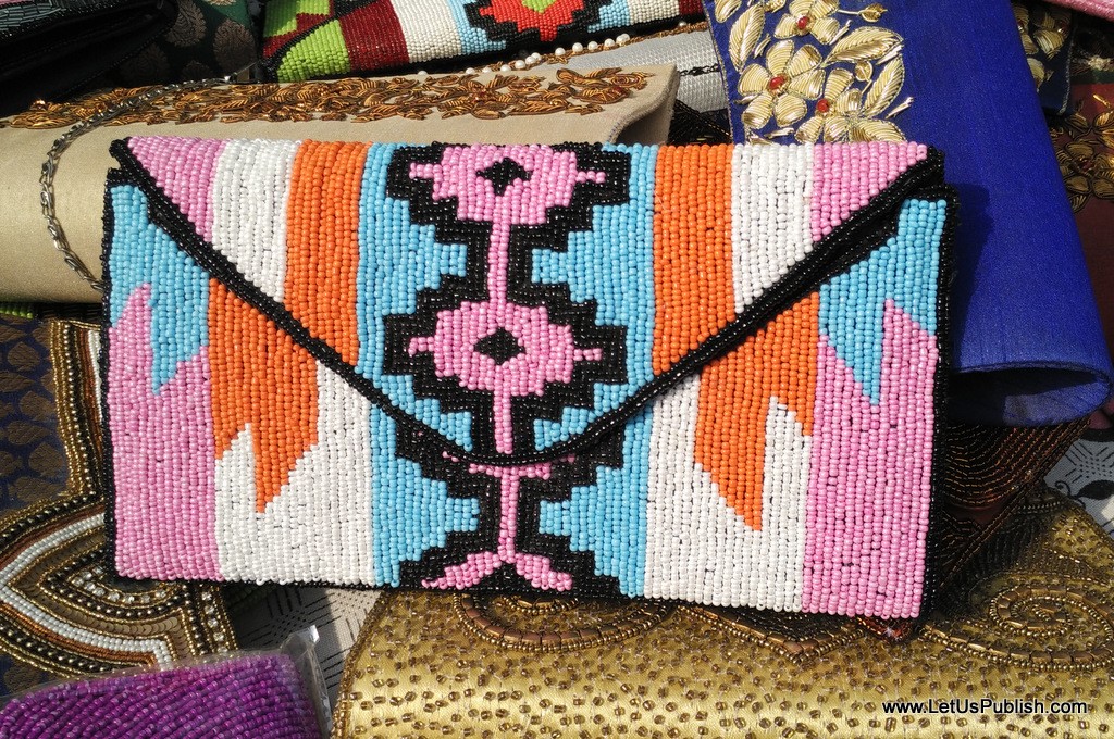 Hand Knitted clutch - Surajkund Mela Pictures 2016.jpg