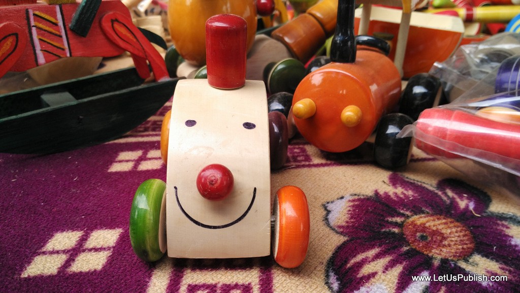 Kids Car Wooden Art work- Surajkund Mela Pictures 2016.jpg