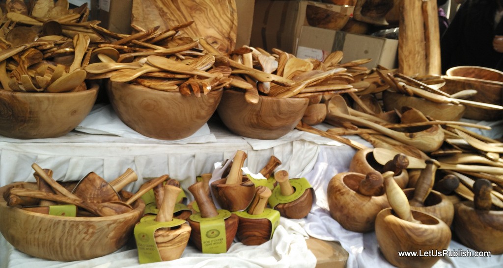 Wooden work- Surajkund Mela Pictures 2016.jpg