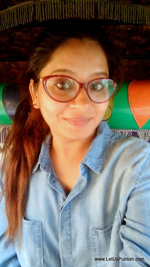 Yogita Aggarwal, Selfie Travel Blogger