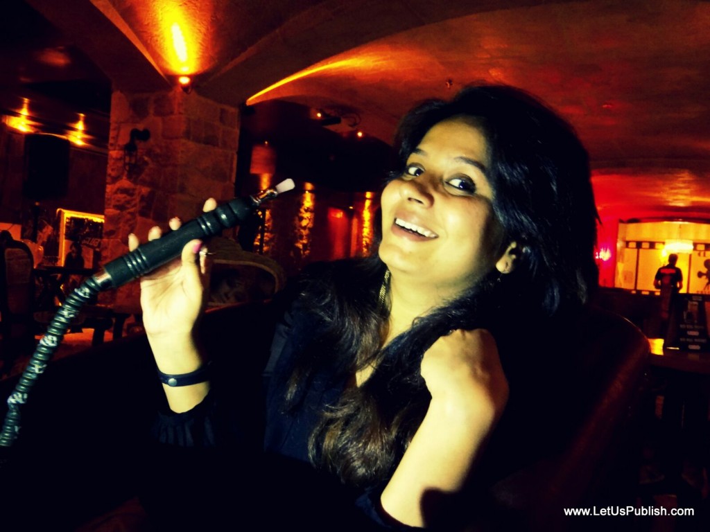 Yogita Aggarwal Hukka Party at Cafe Public Connection
