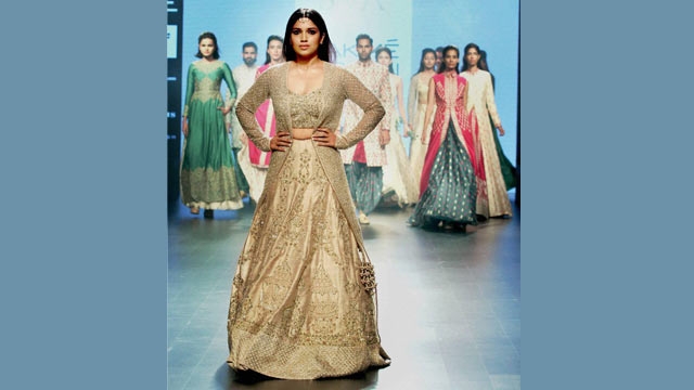 Bhumi Padnekar in Sonam and Paras at LFW 2016