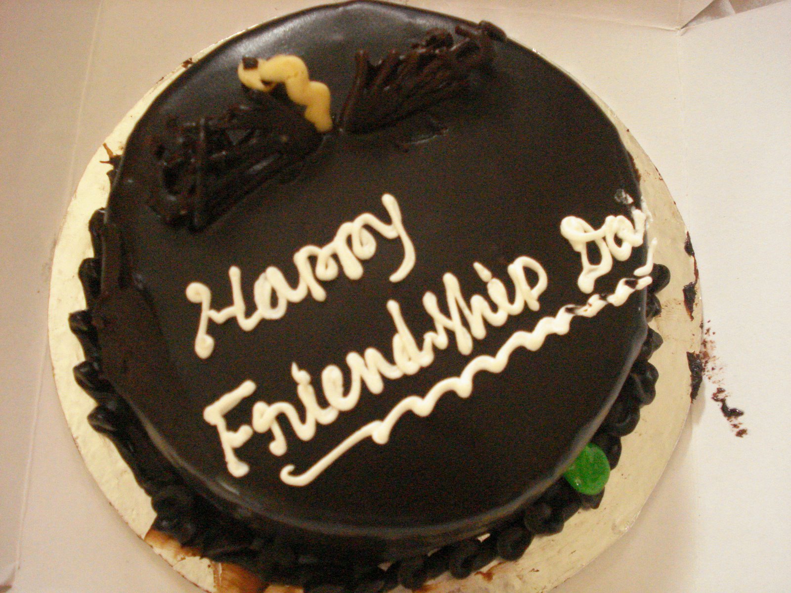 Happy friendship day cake Wallpaper