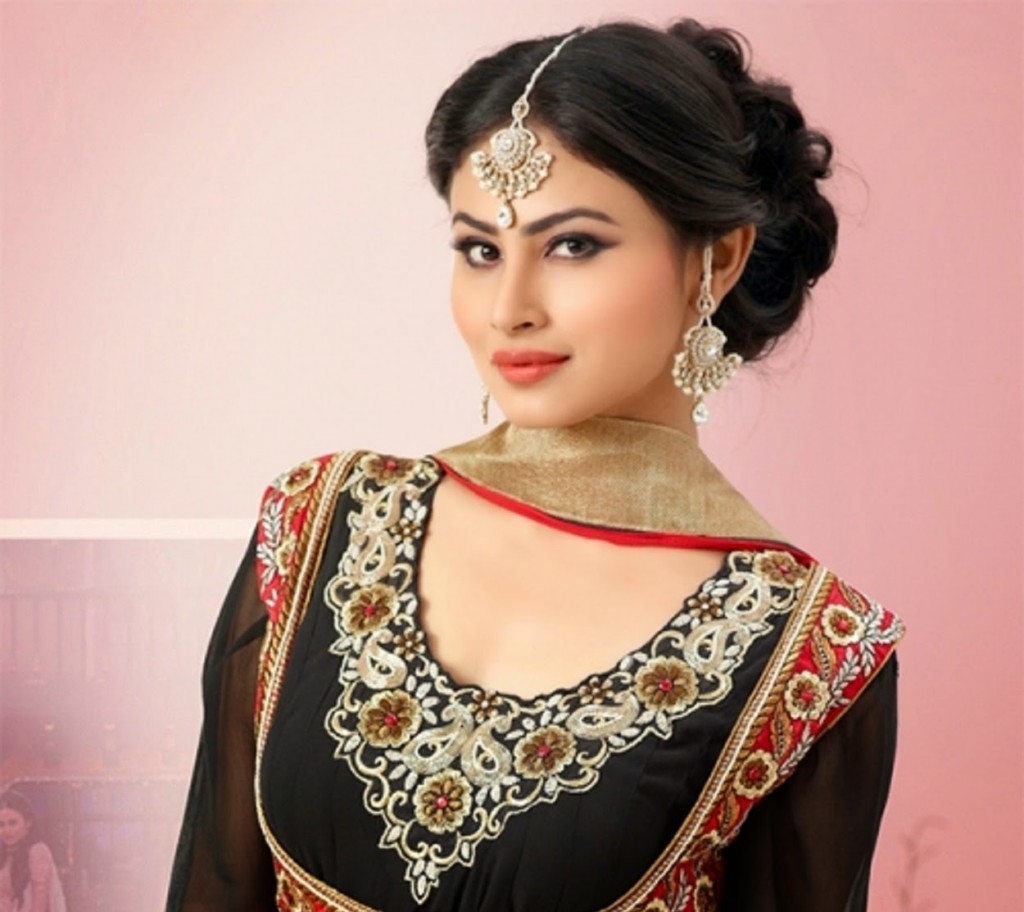 Mouni Roy Birthday, Birthplace, profile, pics, serials list