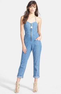 Jean jumpsuit for casual look