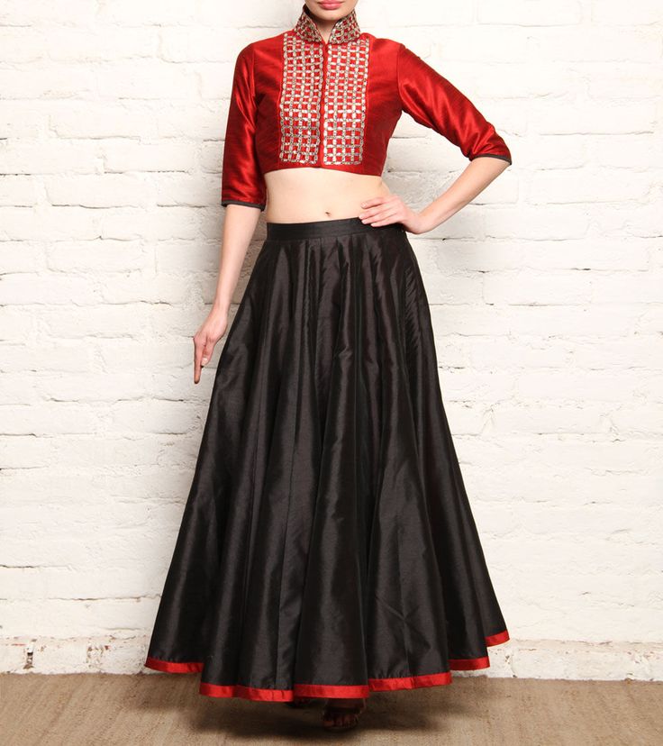 Long skirts, wrap arounds in silk fabric looks elegant and stunning.