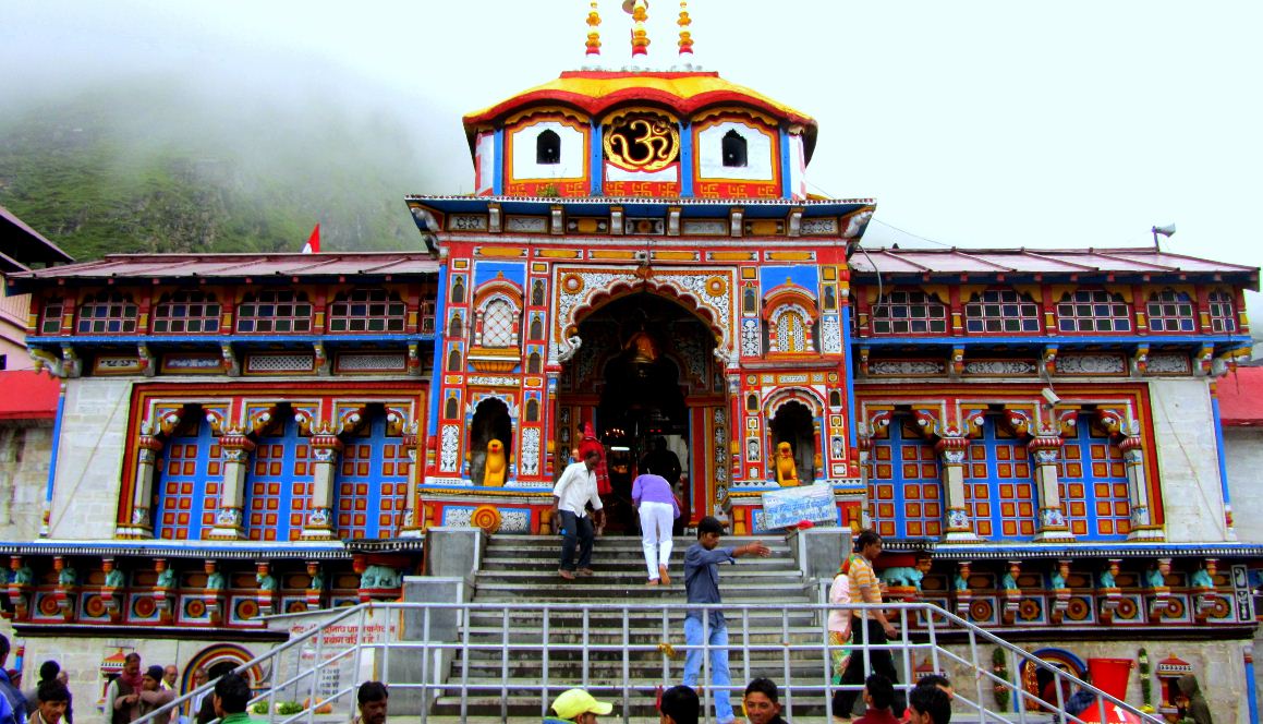 Badrinath Temple - Uttrakhand - Famous Temple In India