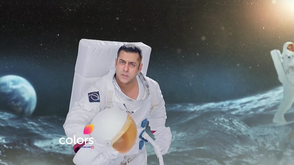 Bigg-Boss-10-Host-Salman-Khan-as-Astronaut