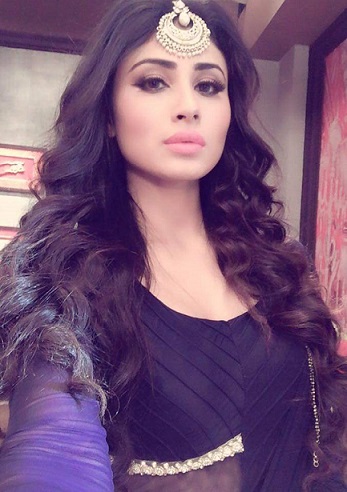 mouni-roy-hd-naagin-girl