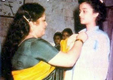 aishwarya-rai-childhood-photos 