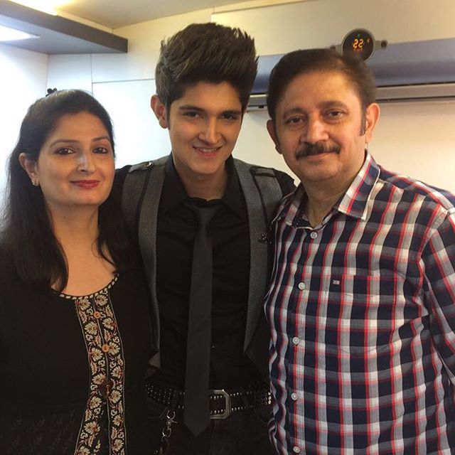 rohan-mehra-family-picture 