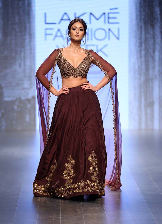 latest-wedding-lehenga-cape-sleeve-lehenga