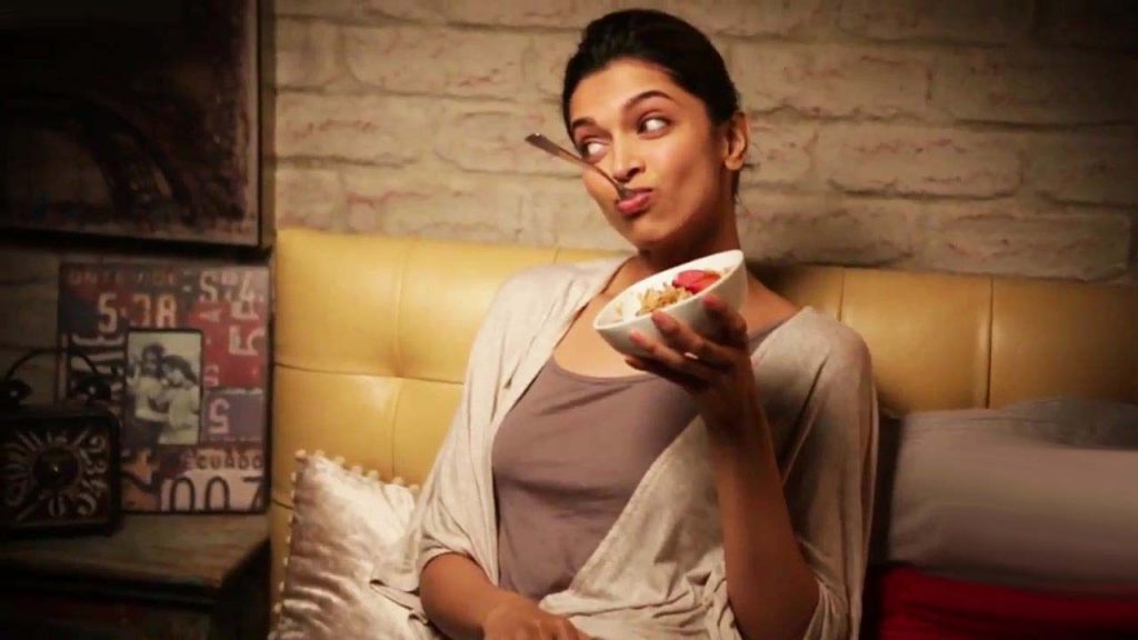 deepika-padukone-eating