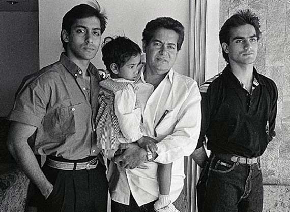 salman-khan-with-his-father-and-brother-arbaaz-khan