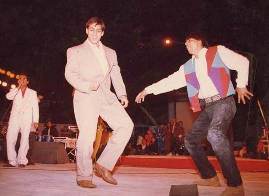 salman-khan-with-shahruk-khan-dancing