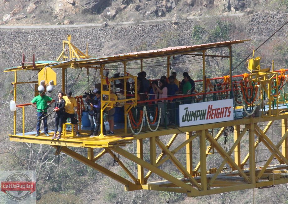 Dangal girl Fatima experiencing Giant Swing