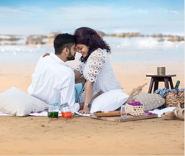 Pre wedding photoshoot poses ideas for every couple who is Pre wedding photoshoot poses ideas for every couple who is
